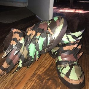 Jeremy Scott 3.0 wings